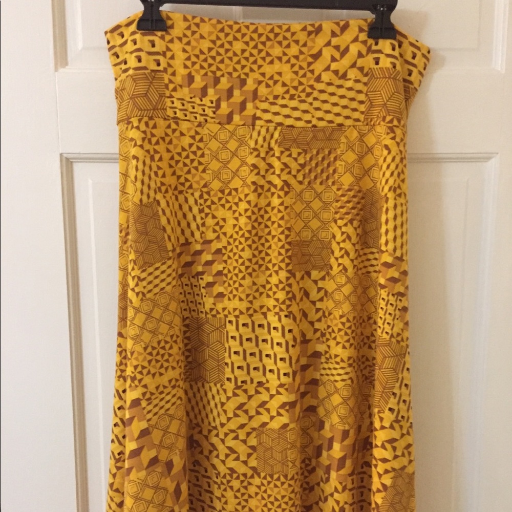 LuLaRoe XL gold skirt
